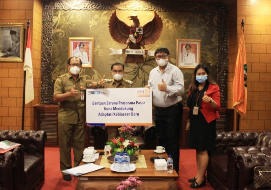 Bank BRI Serahkan Bantuan Sarana Prasarana Pasar Kepada Pemkab Tabanan