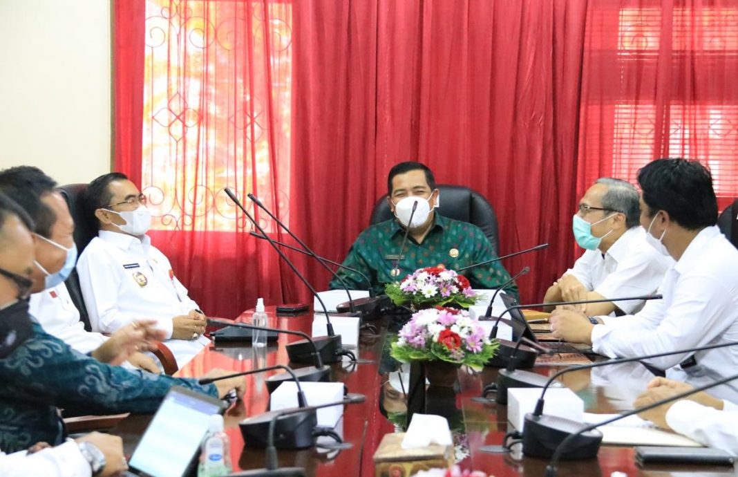 Bupati Sanjaya Terima Exit Meeting Tim Perwakilan BPK RI Bali