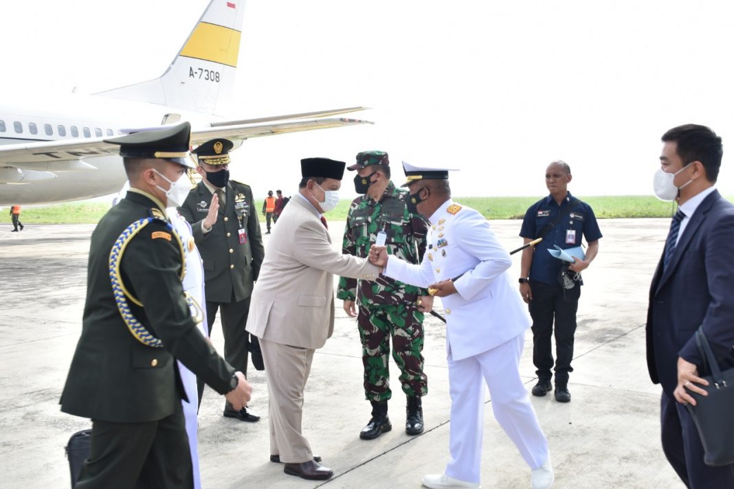 Peresmian Kapal Selam Buatan Anak Bangsa, Danlantamal V Sambut Pejabat Negara di Surabaya