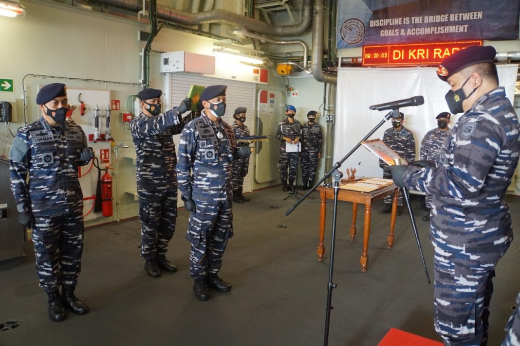 Tampuk Kepemimpinan KRI R.E. Martadinata-331 Berganti