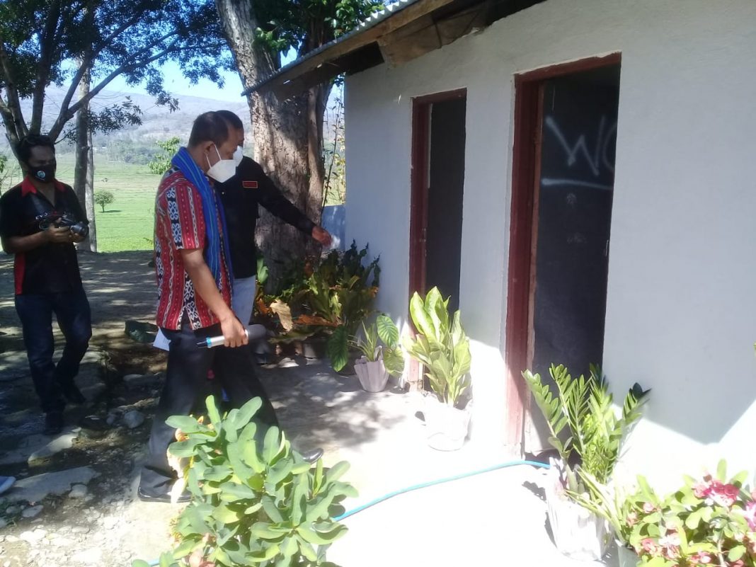 Wakil Bupati Belu Cek Kebersihan WC Saat Deklarasikan Desa ODF dan STBM