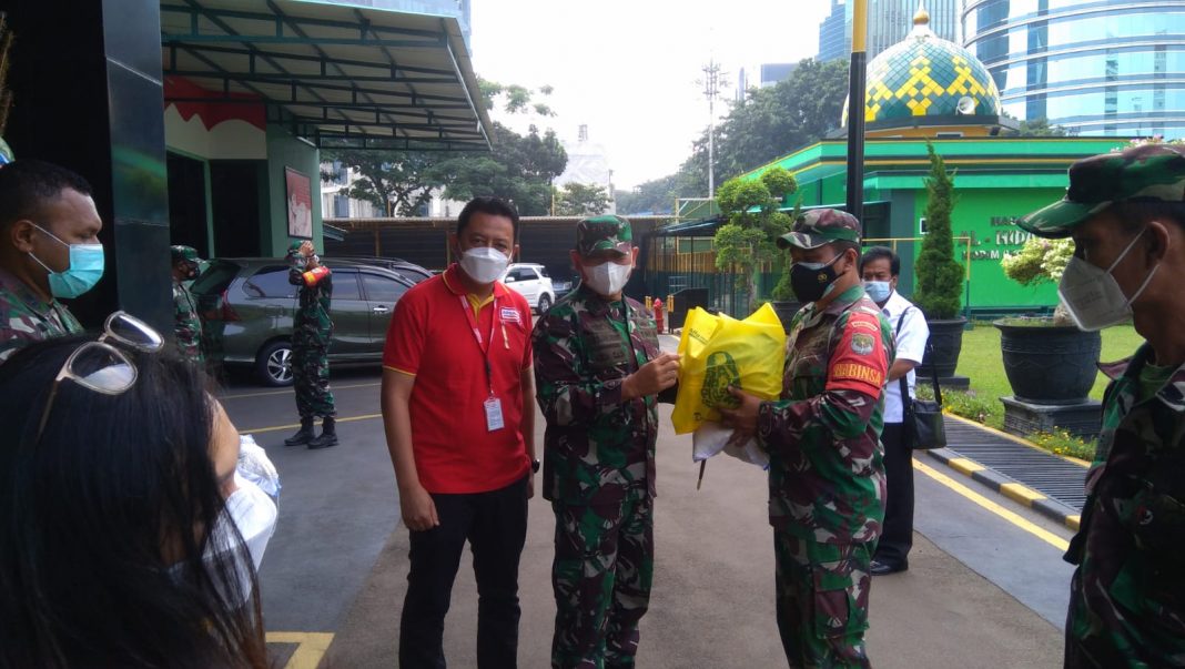 Kodim 0501/JP BS Terima Bantuan CSR Alfamart Untuk Disalurkan Ke Warga Binaan