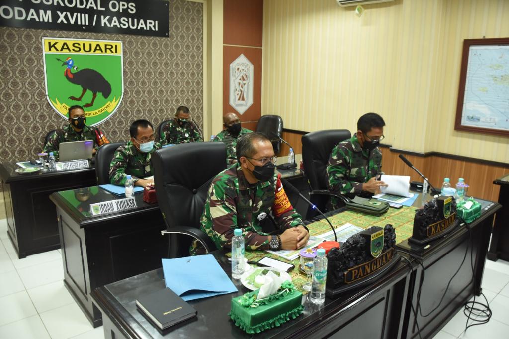 Pangdam XVIII/Kasuari Instruksikan PPKM Darurat Imbangan dan Serbuan Vaksinasi di Papua Barat