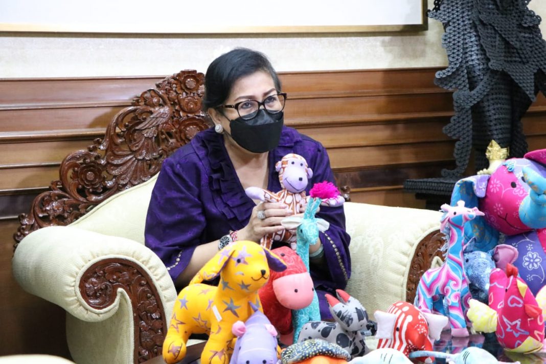 Bunda PAUD Menyapa, Ny. Putri Koster Mendongeng untuk Anak-anak secara Virtual