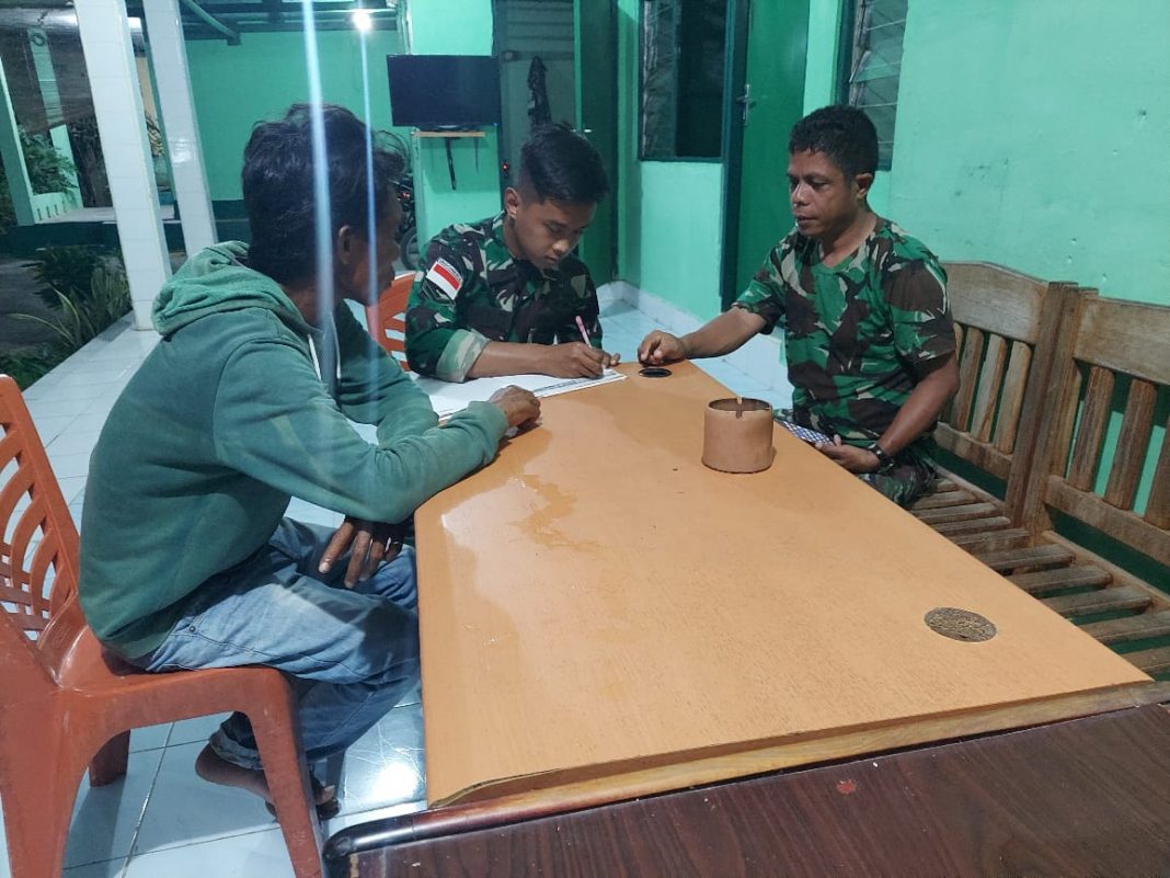 Satgas Pamtas RI-RDTL Yonarmed 6/3 Kostrad Menangkap Seorang Pelintas Batas Ilegal