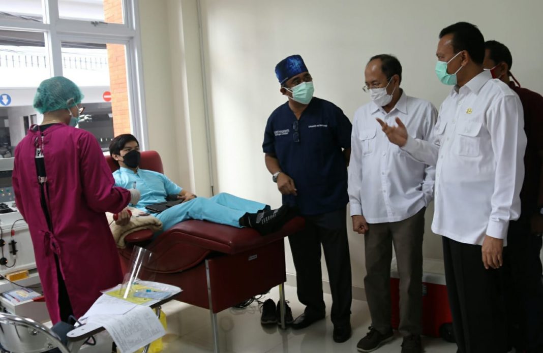 Dewa Indra Apresiasi Donor Plasma Konvalesen yang Digalang Oleh Fakultas Kedokteran UNUD