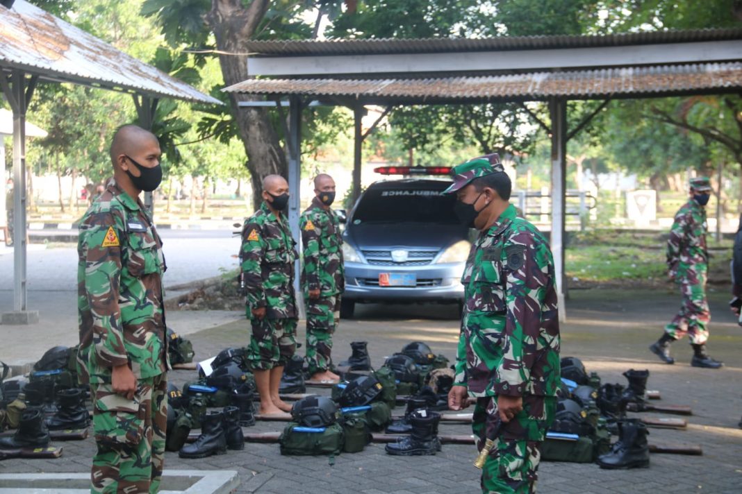 Dankodiklatal Tinjau Kegiatan Siswa di Puslatdiksarmil