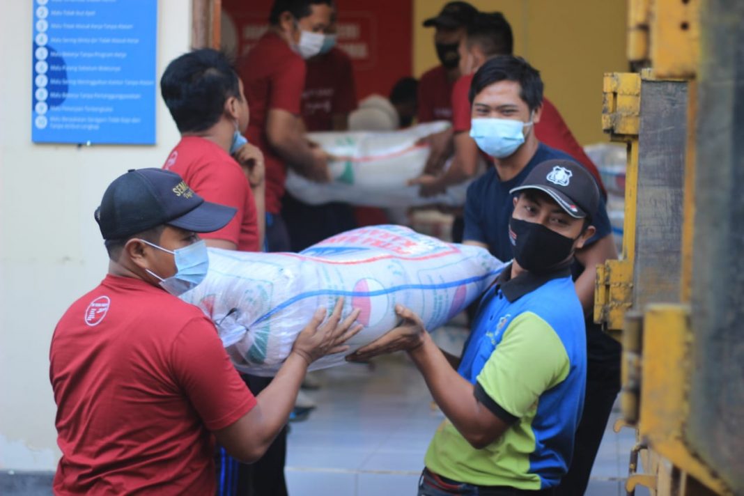 Pemkab Buleleng Distribusikan 3000 Paket Beras PPKM