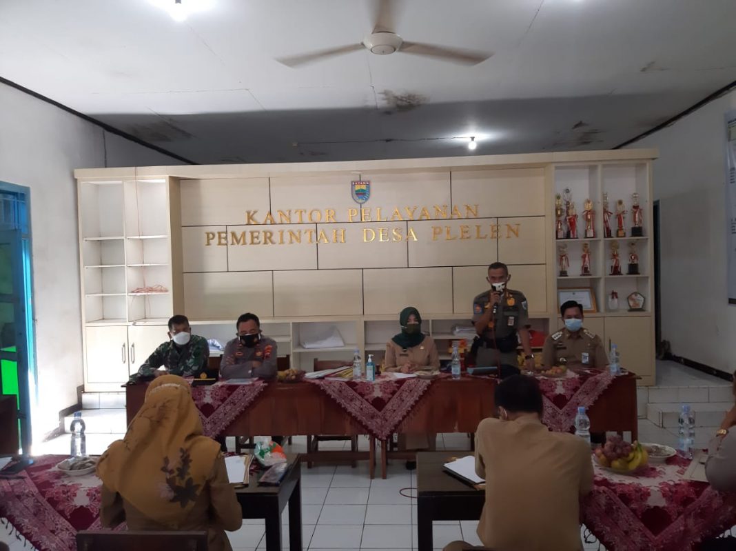 Tim Penilai lomba Kampung Zero COVID-19 Lakukan Penilaian di Desa Plelen
