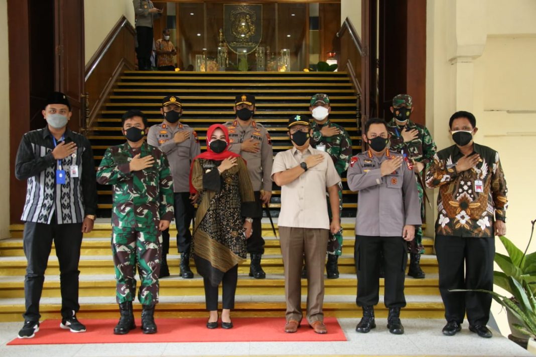 Kapolri Tekankan Forkopimda Klaten Pastikan Prokes Agar Perekonomian Warga Berjalan