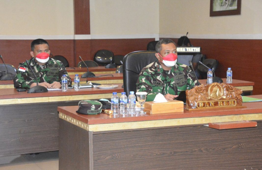 Danrem 172PWY Ikuti Rakor Evaluasi dan Tindak Lanjut PPKM Level IV di Luar Jawa – Bali