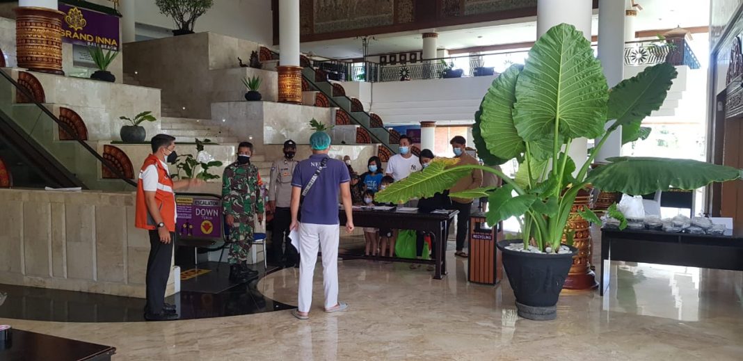 Koramil Denbar Gencarkan Tracing dan Testing, Enam Warga Terbukti Reaktif Langsung Jalani Isoter