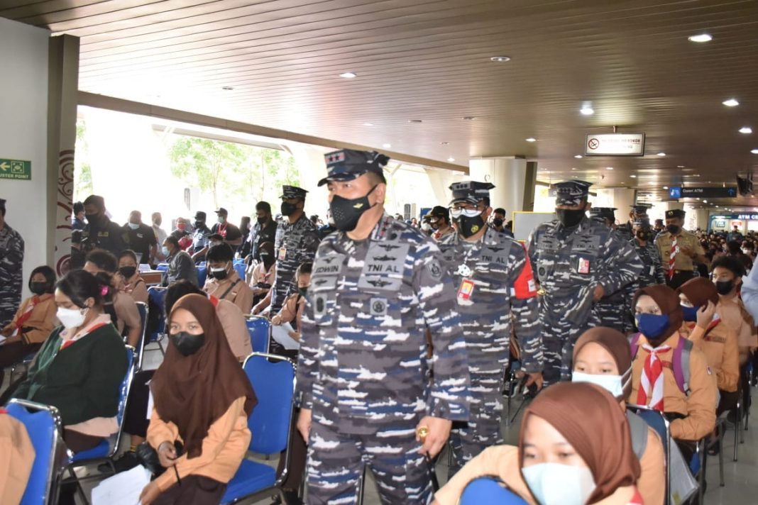 Ribuan Pramuka Se Jawa Timur Antusias Datangi Serbuan Vaksinasi TNI AL