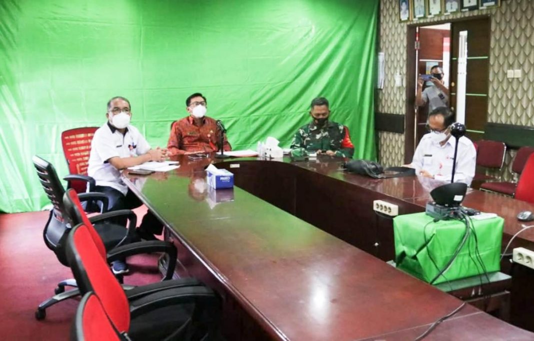 Sekda Tabanan Pimpin Rakor Penanganan Covid-19 Tabanan Melalui Virtual