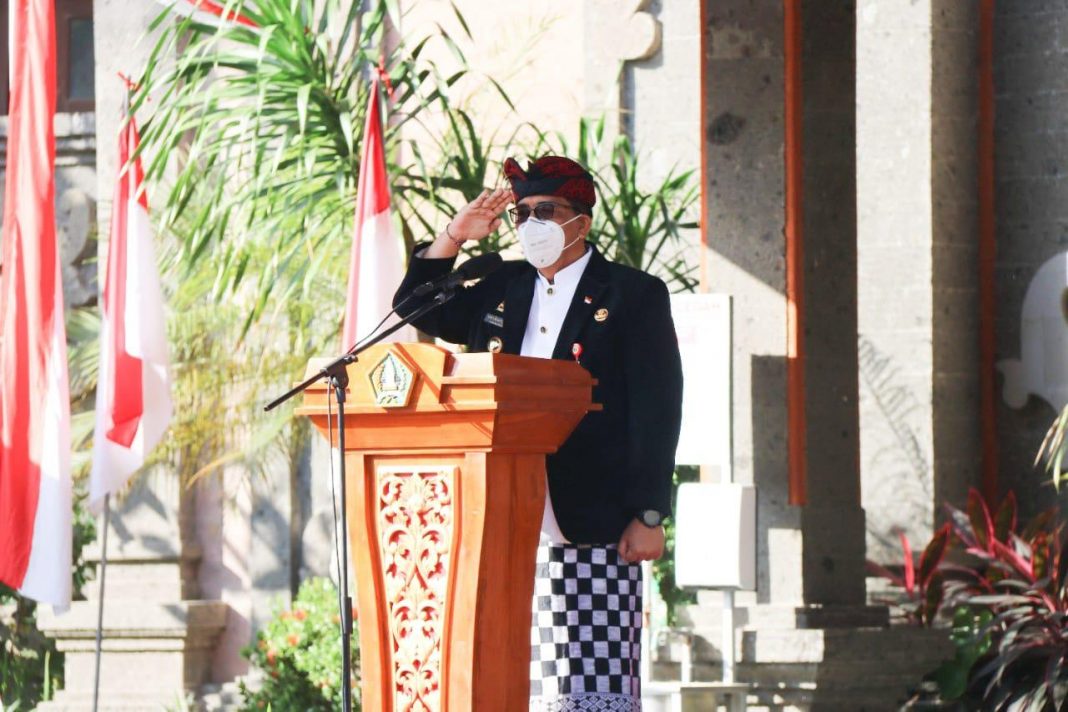 Berlangsung Secara Sederhana dan Khidmat, Bupati Tabanan Pimpin Upacara Detik-Detik Proklamasi