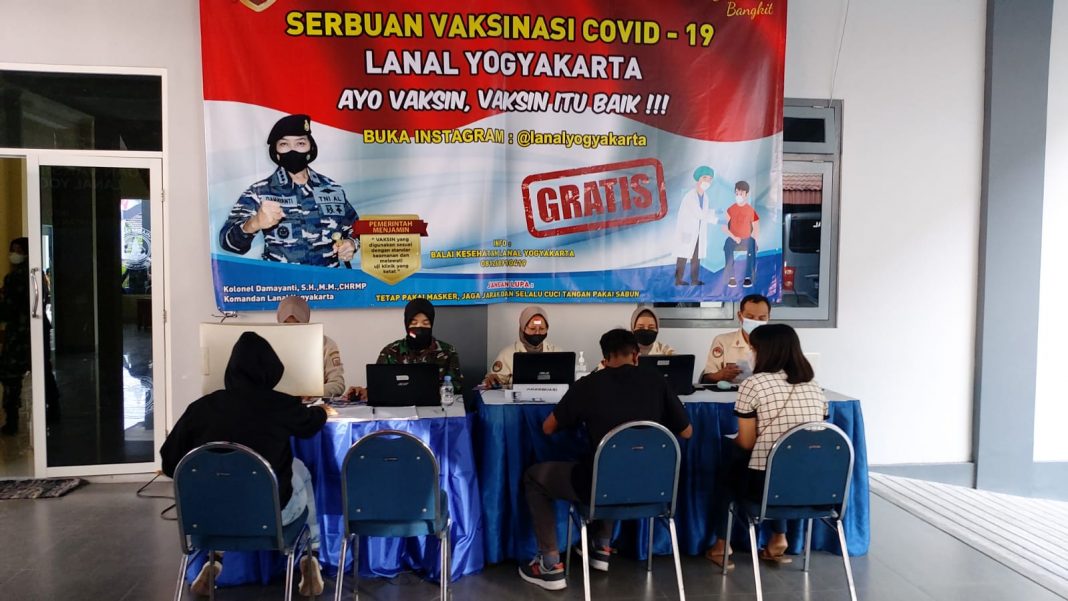 Lanal Yogyakarta Gelar Vaksinasi Untuk Masyarakat Maritim