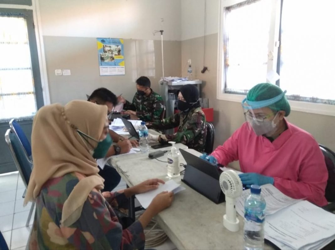 Rumkital dr. Soekantyo Jahja Gelar Vaksin bagi Keluarga Besar TNI AL