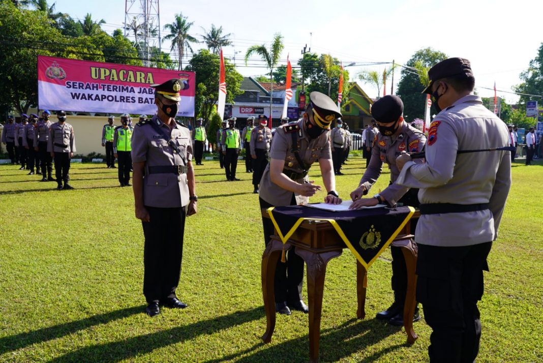 Pimpin Sertijab, Kapolres Tekankan Laksanakan Tugas Dengan Baik