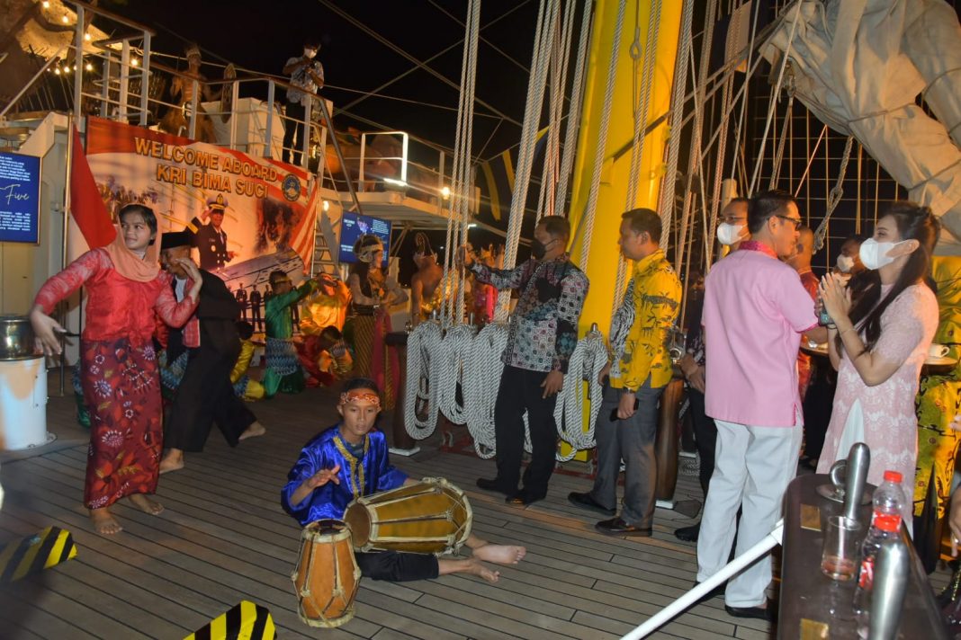 KRI Bima Suci Gelar Cocktail Party di Pulau Morotai