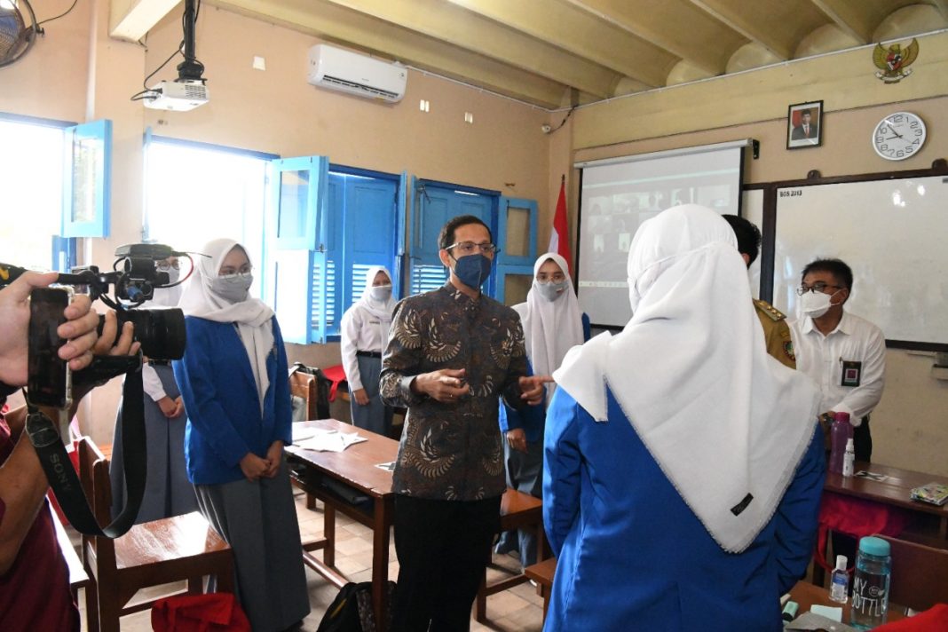 Mendikbudristek Rangkum Tinjauan PTM Terbatas sampai program Merdeka Belajar di Surakarta