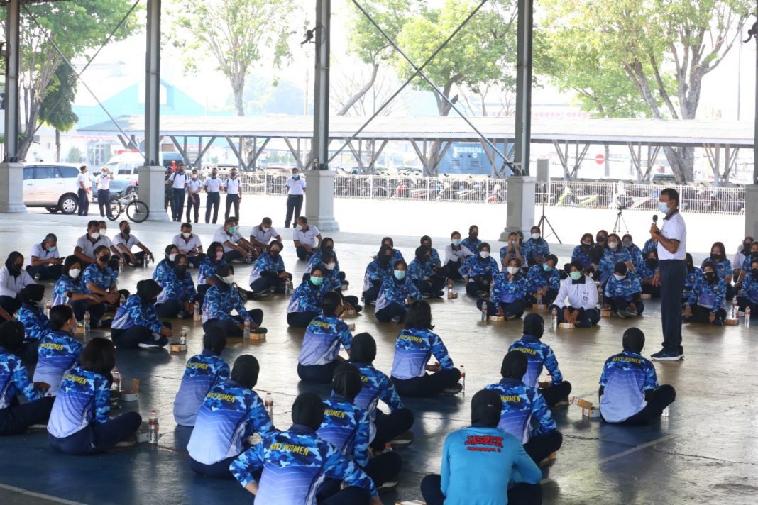 Bertemu Kowal, Pangkoarmada II: Tanamkan Rasa Percaya Diri dan Raihlah Prestasi