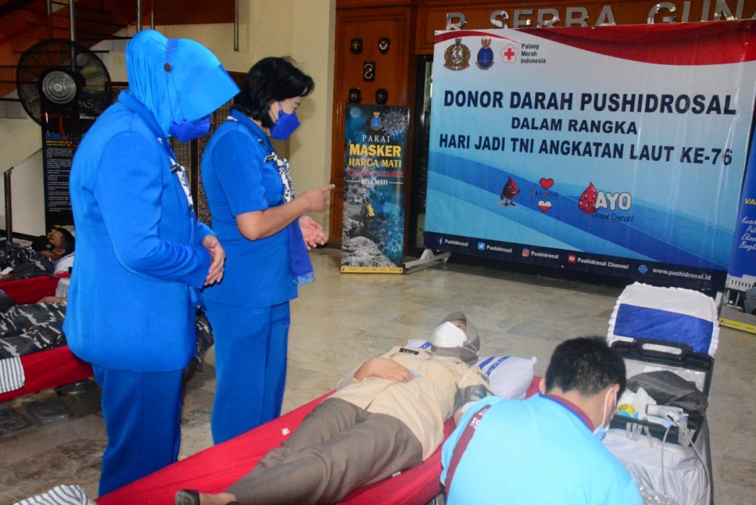 Peringati HUT TNI AL, Pushidrosal Gelar Donor Darah dan Serbuan Vaksinasi