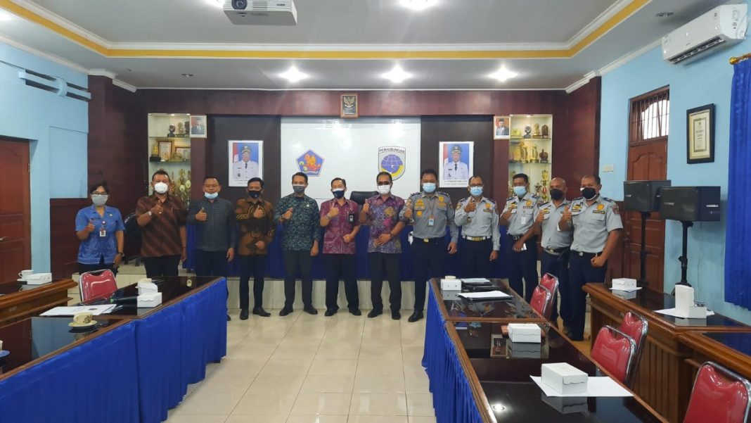 Pemkab Buleleng Akan Mendapat Bantuan Seribu Titik PJU-TS
