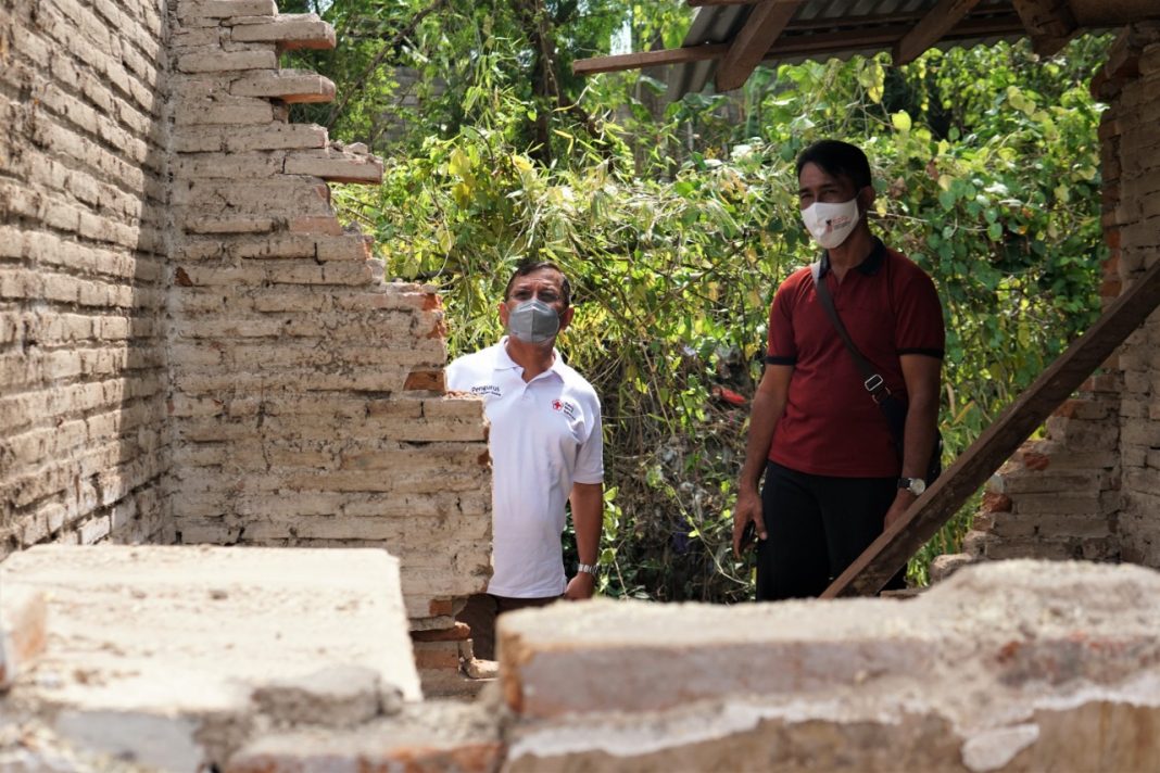 Pemkab Buleleng Gandeng PMI Berikan Bantuan Korban Pohon Tumbang