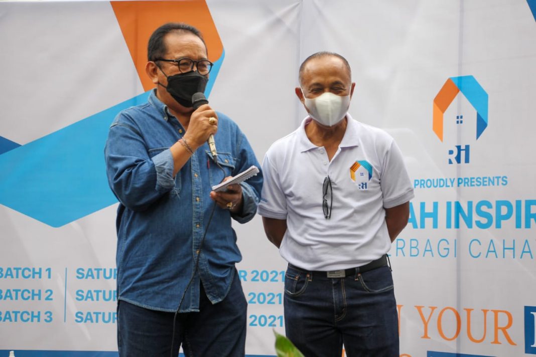 Wagub Cok Ace Ajak Generasi Muda Meningkatkan Kemampuan Diri Melalui Penguasaan Teknologi Informasi