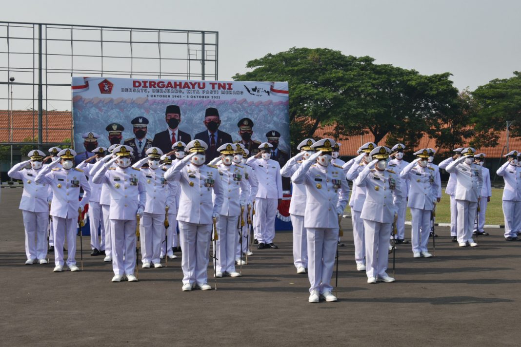 Komandan Kodiklatal dan Pejabat Utama Ikuti Upacara HUT ke-76 TNI Tahun 2021 Secara Virtual