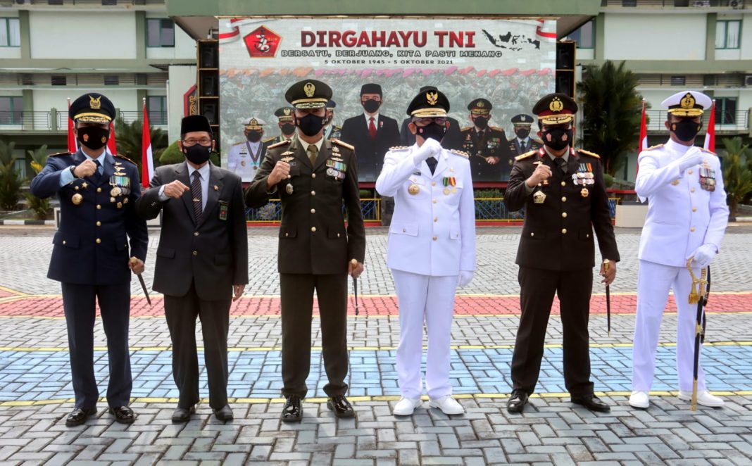 Pangdam XII/Tpr dan Forkopimda Ikuti Upacara HUT ke-76 TNI Secara Virtual