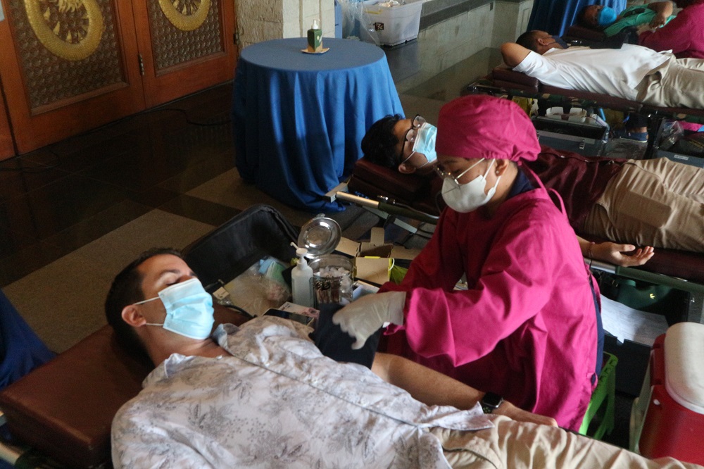 IHG Hotel Bali Peduli Sesama dengan “Giving For Good”