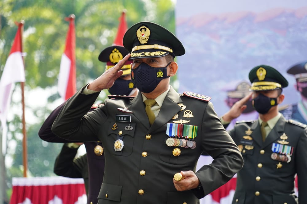 Danrem 071/Wijayakusuma Bersama Forkopimda Banyumas Ikuti Upacara Peringatan HUT Ke-76 TNI Secara Virtual