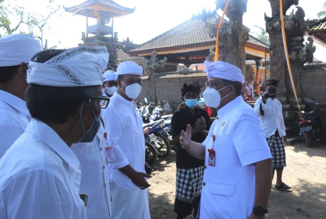 Bupati Tabanan Bangga Semangat Membangun Warga Desa Adat Bantiran