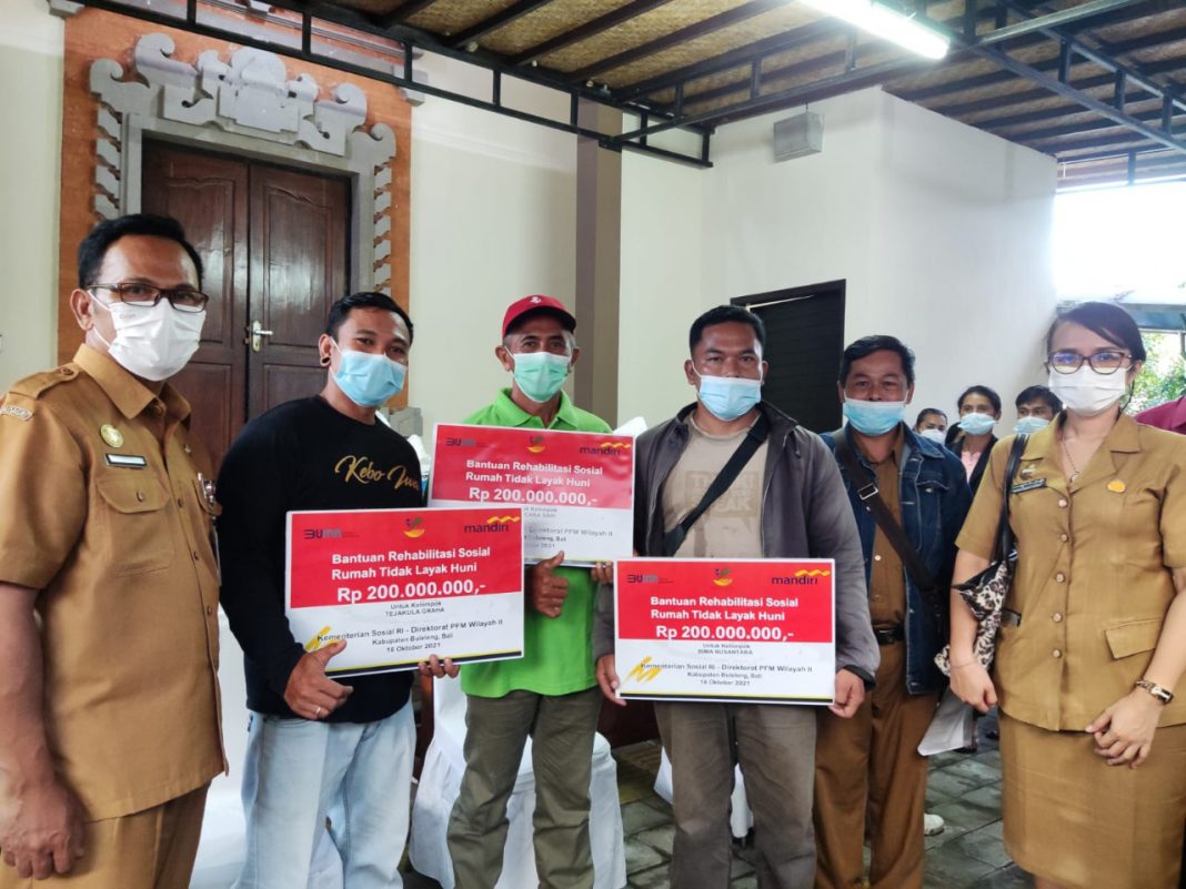 110 Rumah Tangga di Buleleng Mendapat Bantuan Rehab Rumah