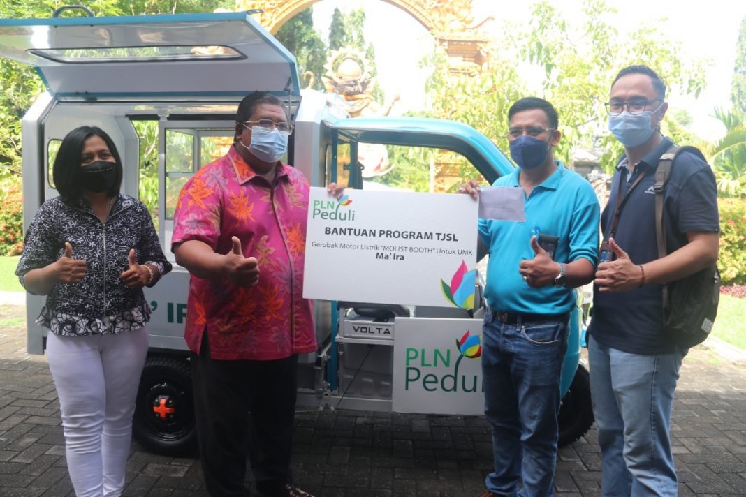 Terima Bantuan Motor Listrik, Bupati PAS Harap UMKM Buleleng Lebih Mobile dalam Pemasaran