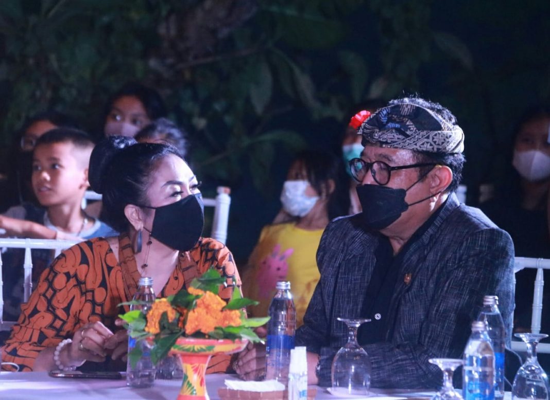 Wagub Cok Ace Nyatakan Kebanggaan pada Para Peserta Top Model Indonesia