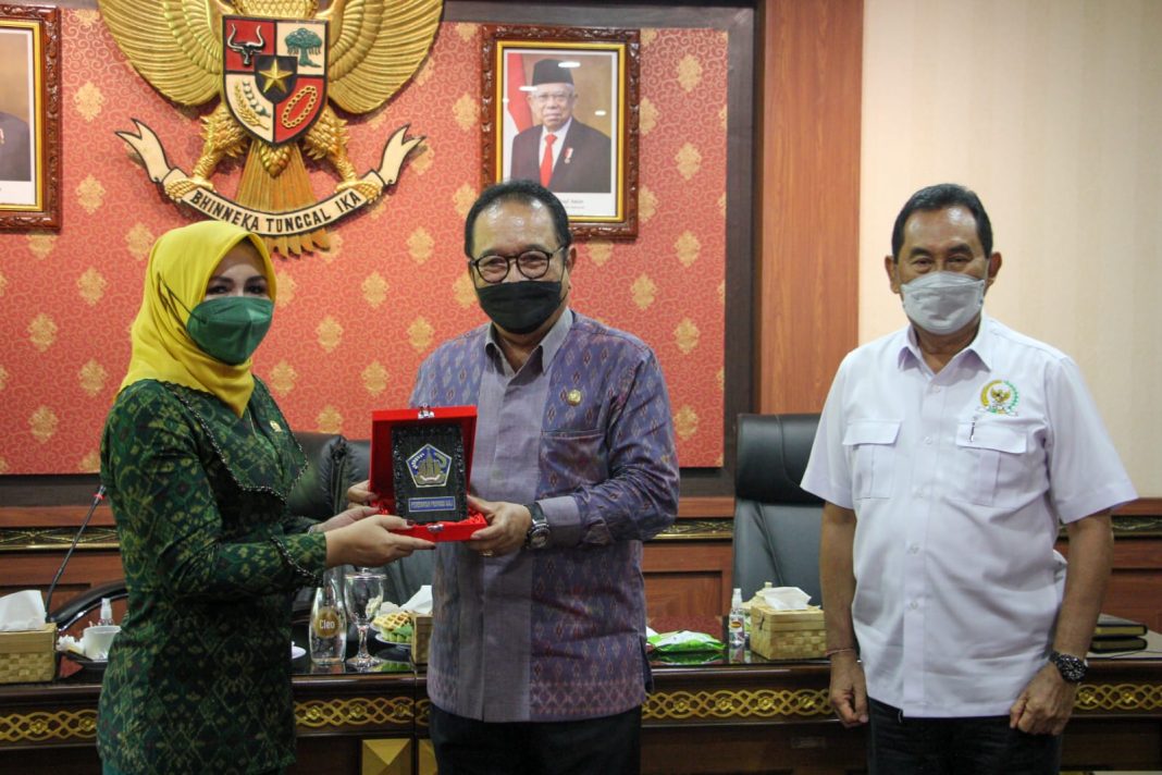 Terima Komite III DPD RI, Cok Ace Sampaikan Komitmen Pemprov Bali Dukung Serikat Pekerja di Bali