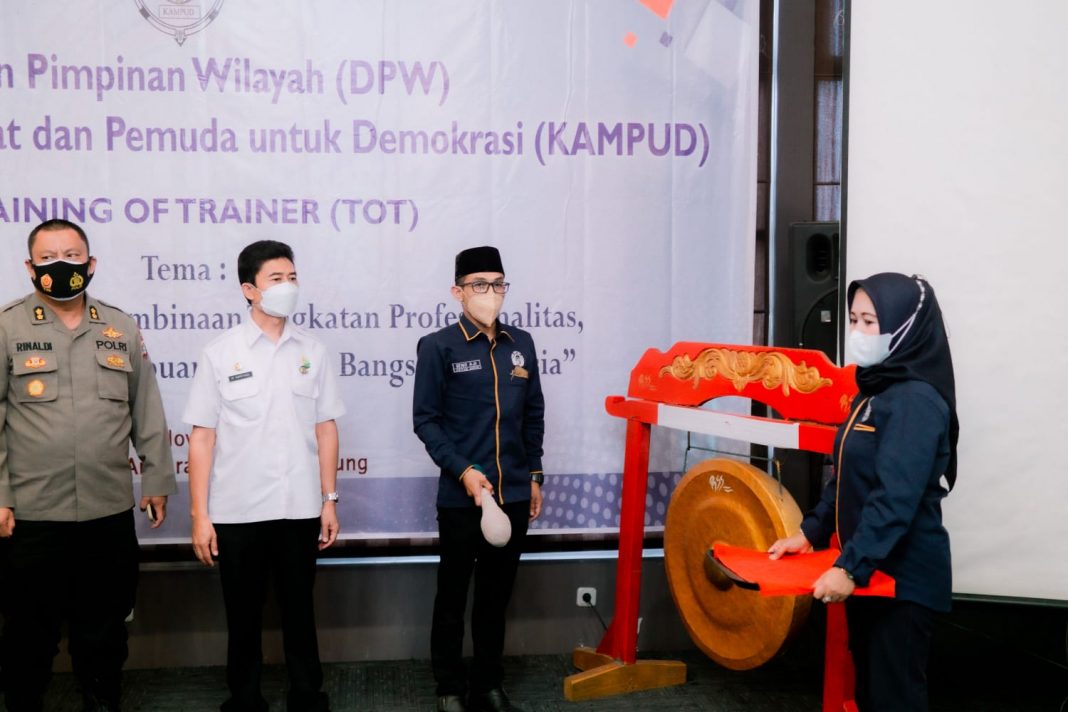 Cetak SDM Unggul, KAMPUD Gelar Training Of Trainers Pengurus