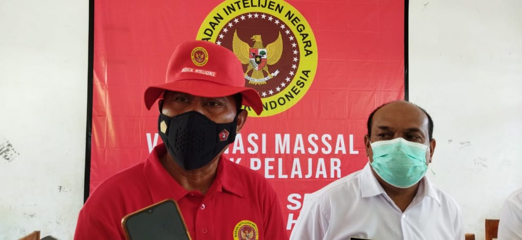 Dukung Pemerintah, BIN Lakukan Vaksinasi Massal Bagi Pelajar di Batas Negara RI-RDTL