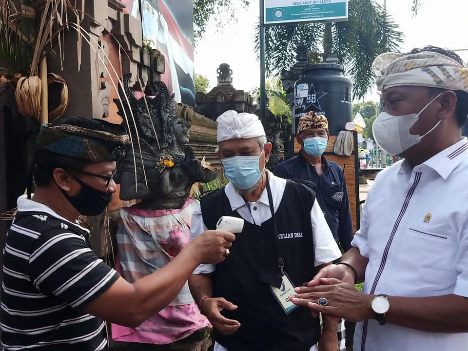 Rayakan Galungan & Kuningan, Desa Adat Buleleng Gencarkan Edukasi dan Pengawasan Prokes