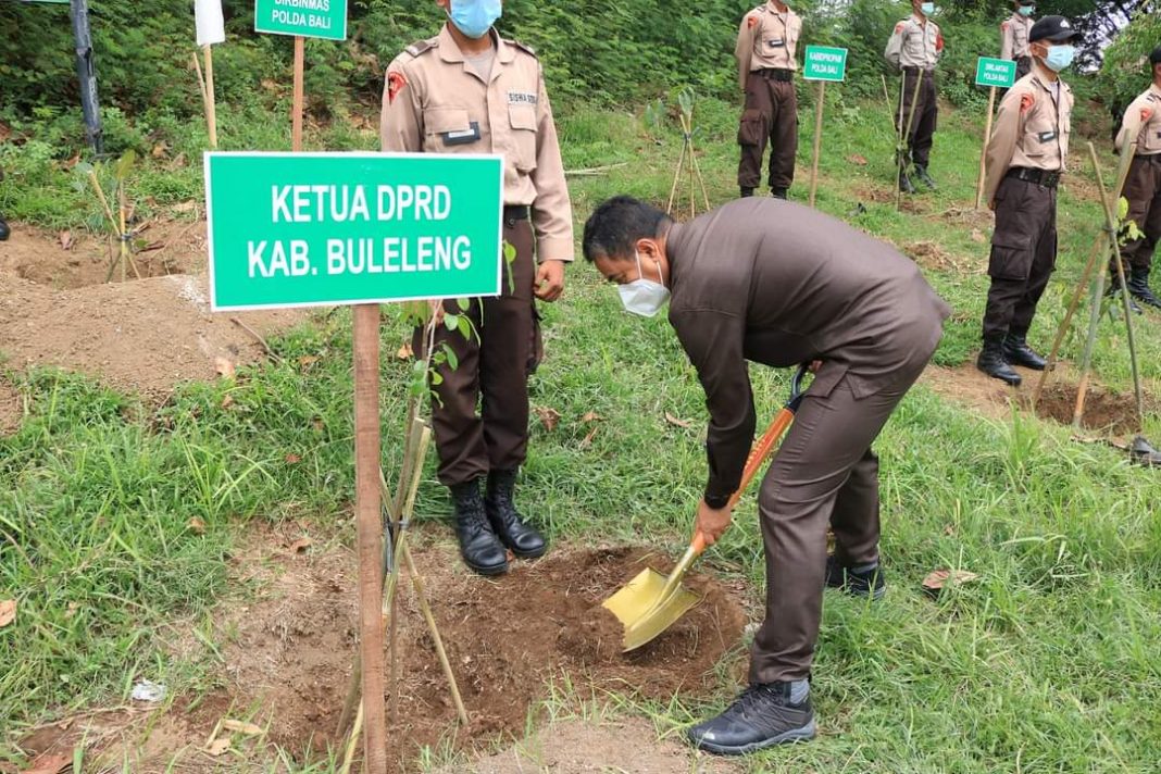 Ketua Dewan Hadiri Acara Penanaman Seribu Pohon LEMDIKLAT Polri