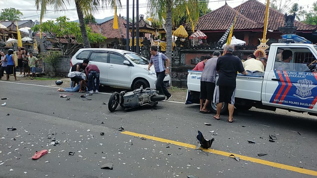 Laka Lantas Truck vs Vario, Dua Orang Tewas