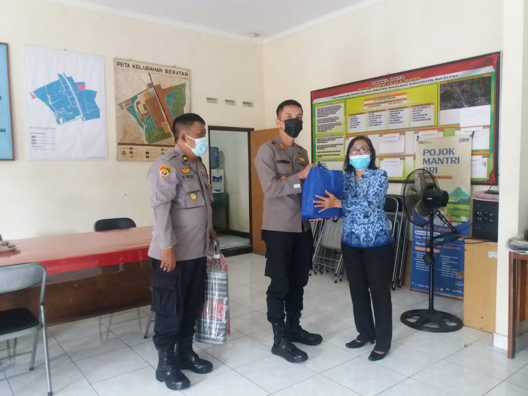 Berikan Sembako Salah Satu Cara Kapolres Buleleng Sentuh Masyarakat Disabilitas