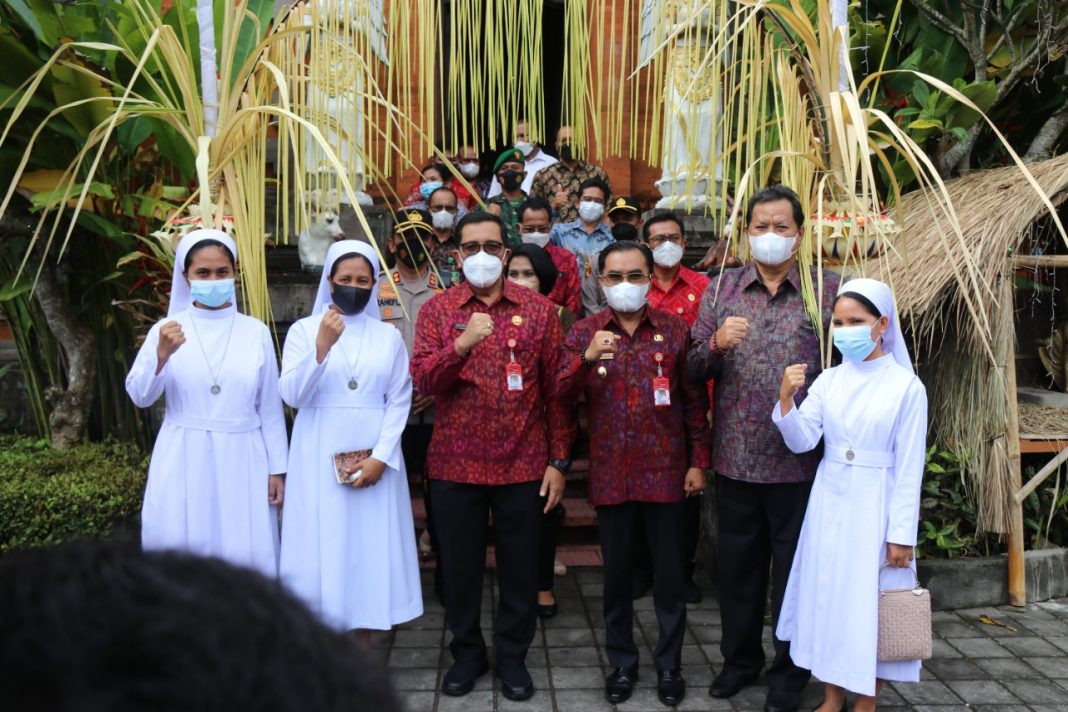 Jaga Keharmonisan, Bupati Tabanan Bersama Forkopimda Kunjungi Gereja di Tabanan