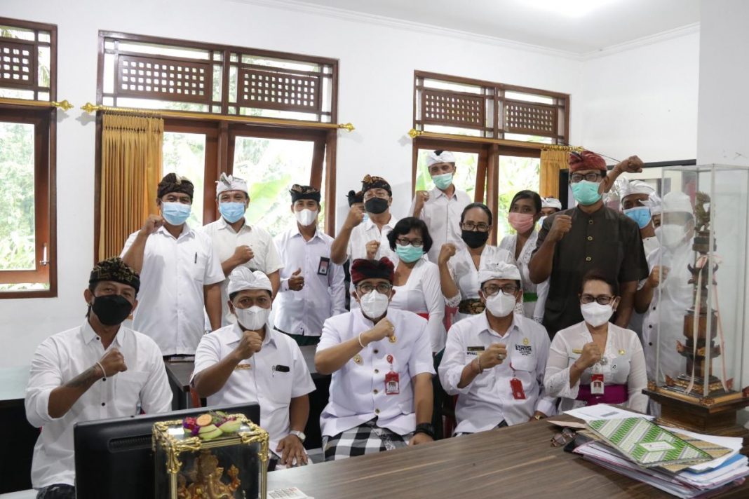 Meninjau Potensi Unggulan Desa, Bupati Tabanan Berkantor di Desa Buruan