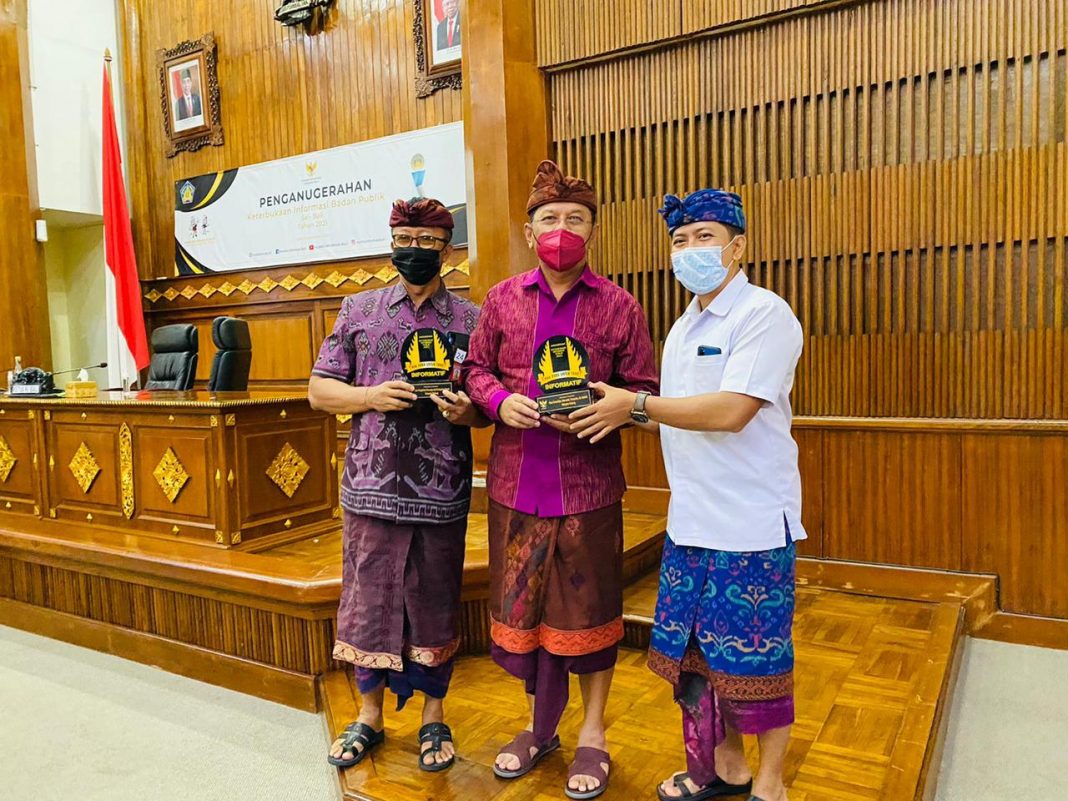 Pemkab Buleleng Kembali Raih Predikat Badan Publik Informatif