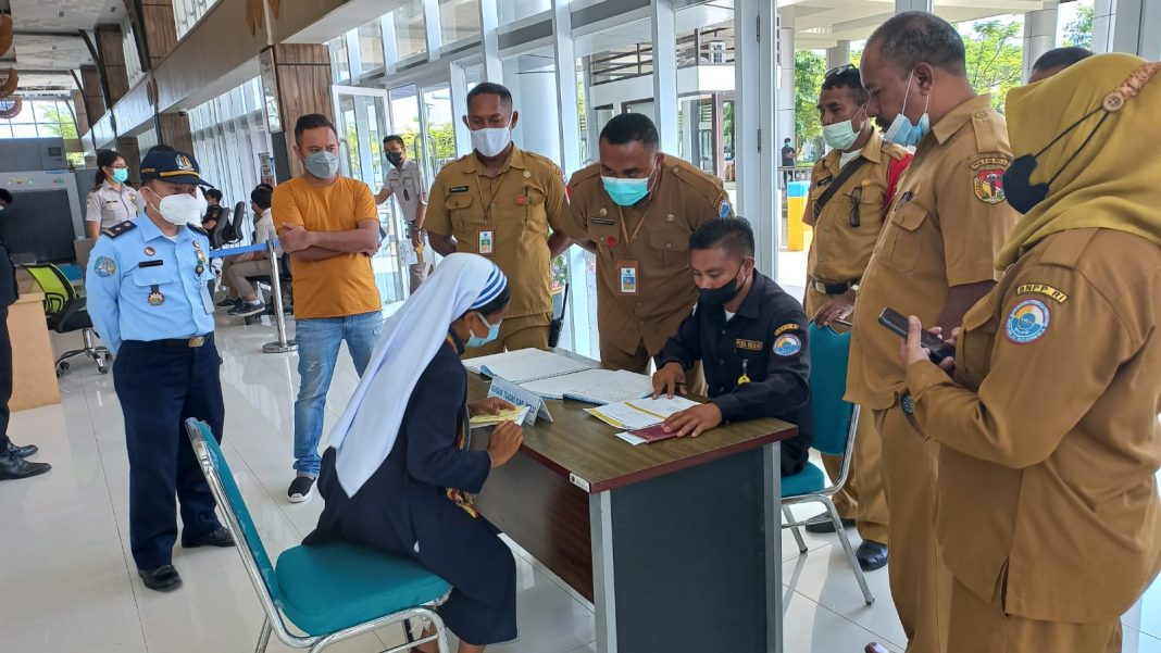 Cegah Varian Baru, Satgas Penanganan Covid-19 Belu Bersama Instansi CIQ Lakukan Konter Khusus