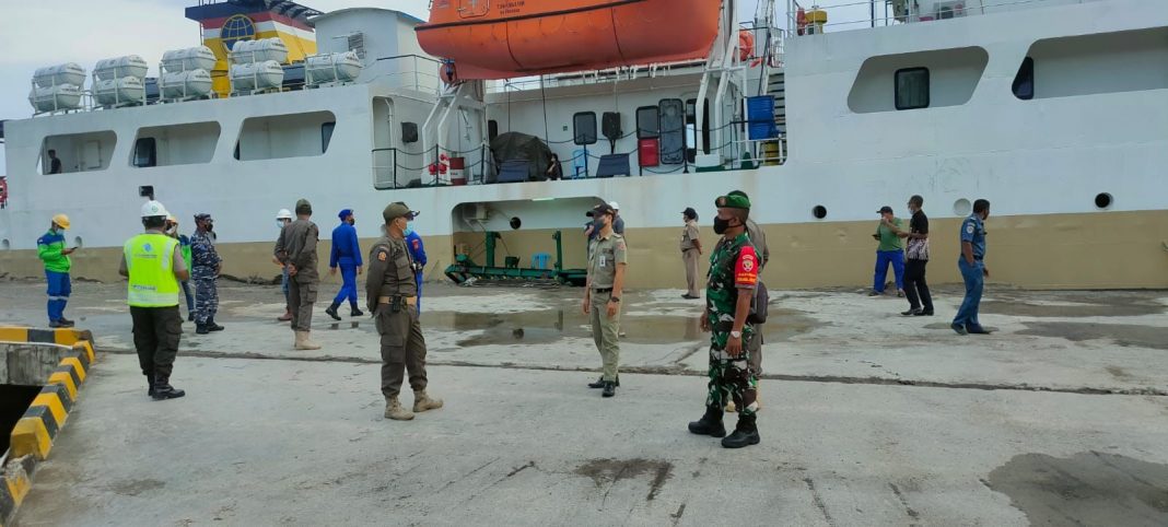 Antisipasi Kasus Omicron, Satgas Covid-19 Periksa KM Nusantara 51 di Celukan Bawang