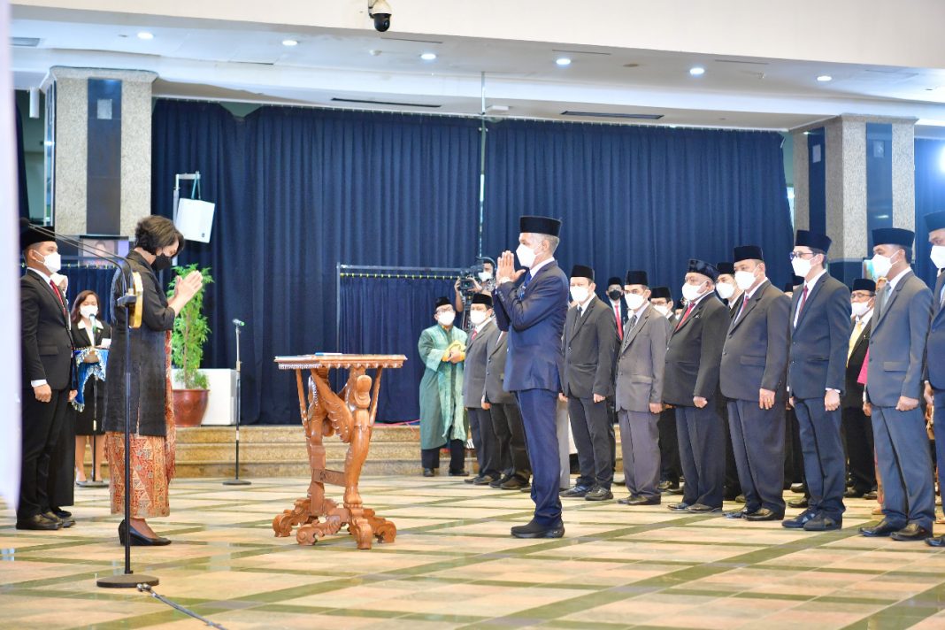 Lantik 201 Pejabat, Sesjen Kemendikbudristek Ajak Bekerja Cepat dan Tepat